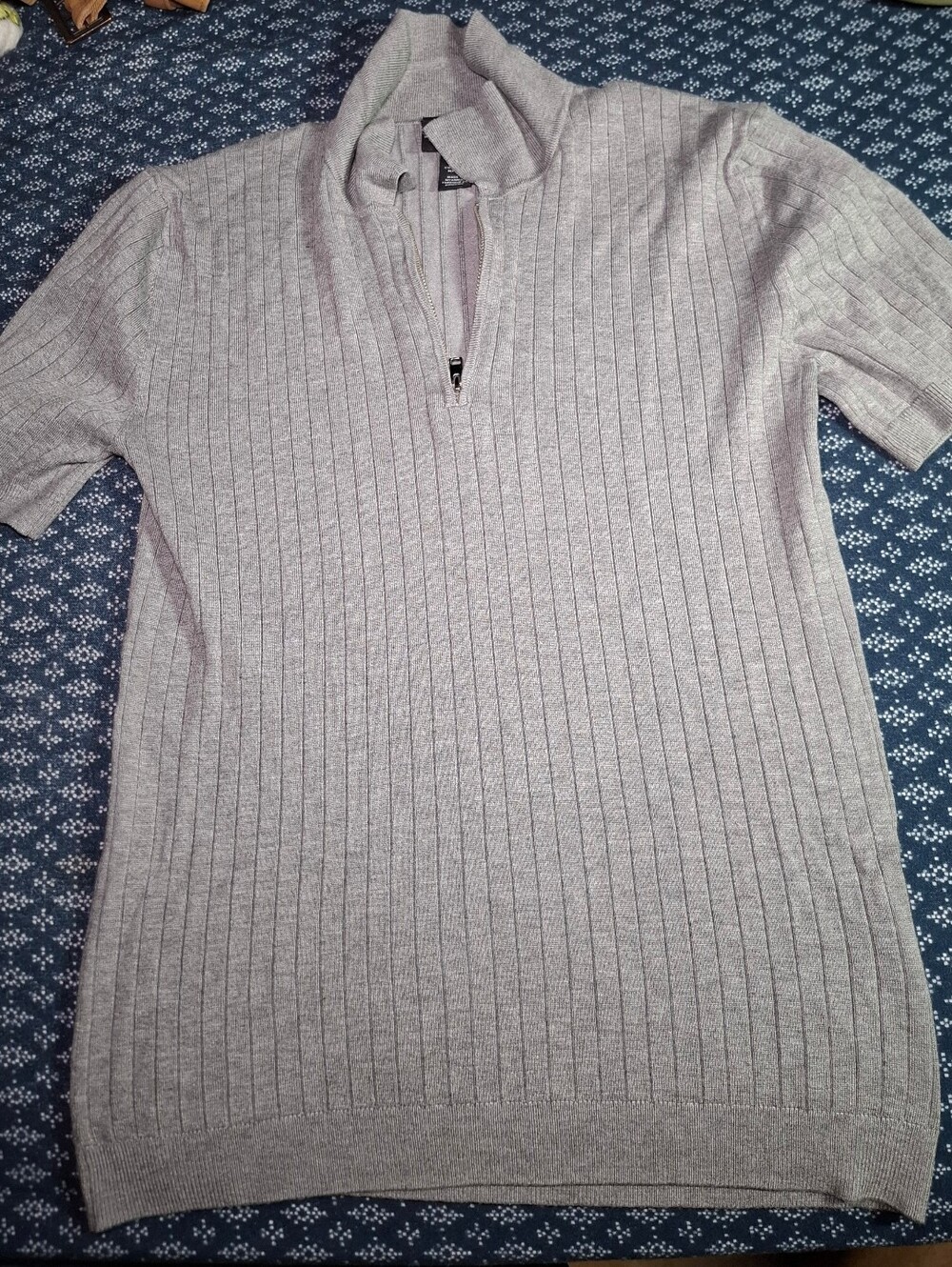 H&M Light Gray Short-Sleeve Quarter-Zip Ribbed Polo